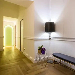 2* Panzió Hold - Luxury
